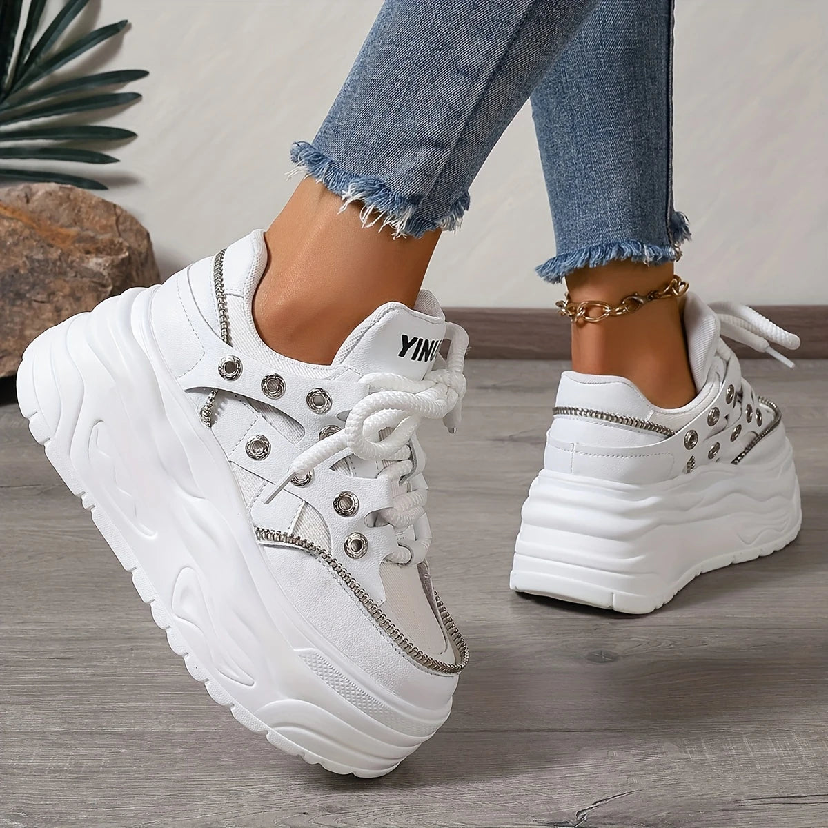 Powerful Steps with 8 cm Heeled Shoes at the Peak of Elegance