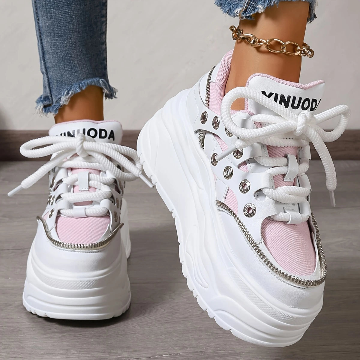 Powerful Steps with 8 cm Heeled Shoes at the Peak of Elegance