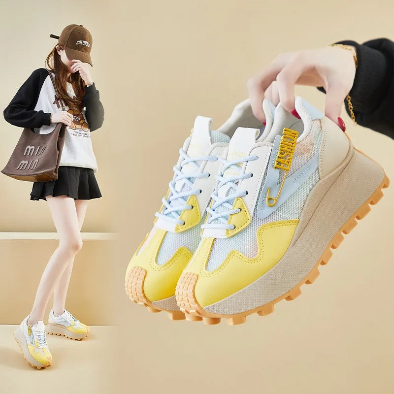 Stilini Zirveye Taşı: Renkli 6 CM Platform Sneaker Modası!