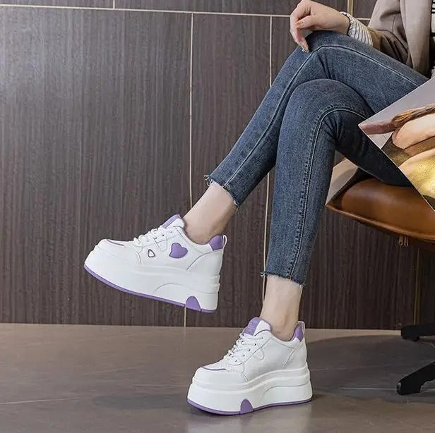 Aşk Dolu Adımlar! 8cm Kalp Detaylı Platform Sneaker Stoklarda