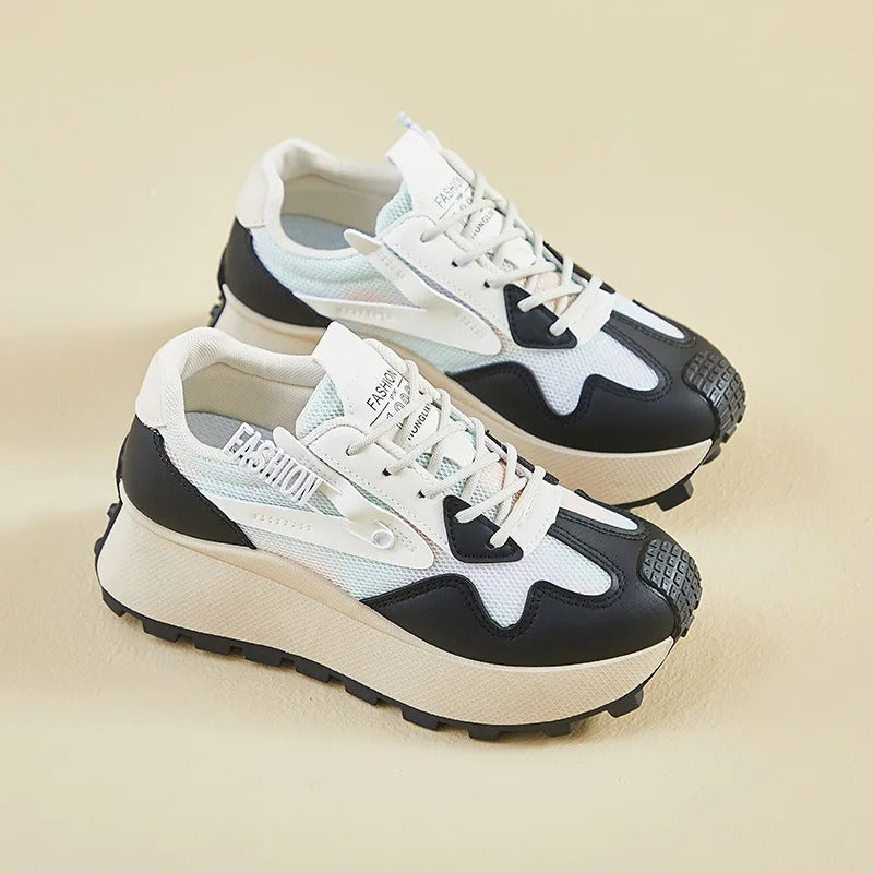 Stilini Zirveye Taşı: Renkli 6 CM Platform Sneaker Modası!